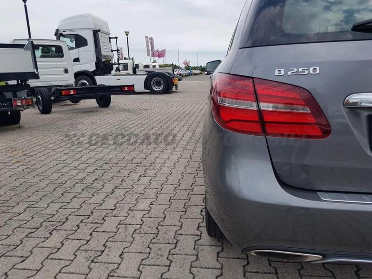 Mercedes Mercedes Classe B usata, con luci diurne