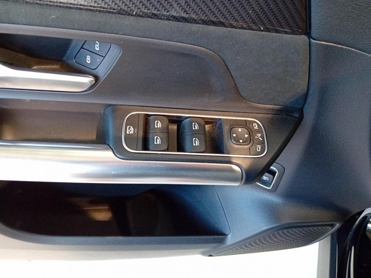 Mercedes Mercedes GLA usata, con autoradio