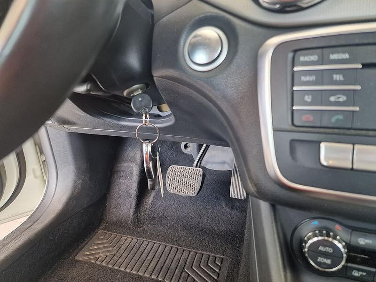 Mercedes Mercedes GLA usata, con assistenza alla frenata
