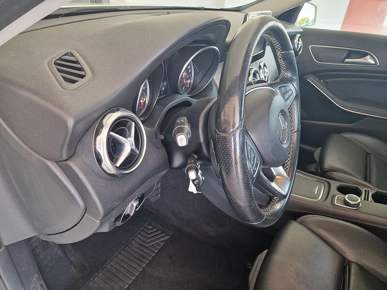 Mercedes Mercedes GLA usata, con interno in pelle