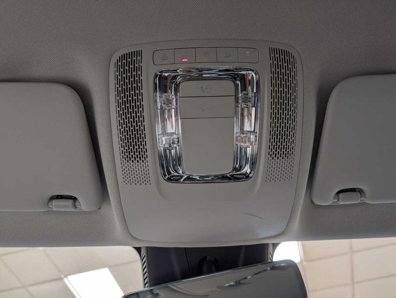 Mercedes Mercedes GLA usata, con bracciolo porta oggetti
