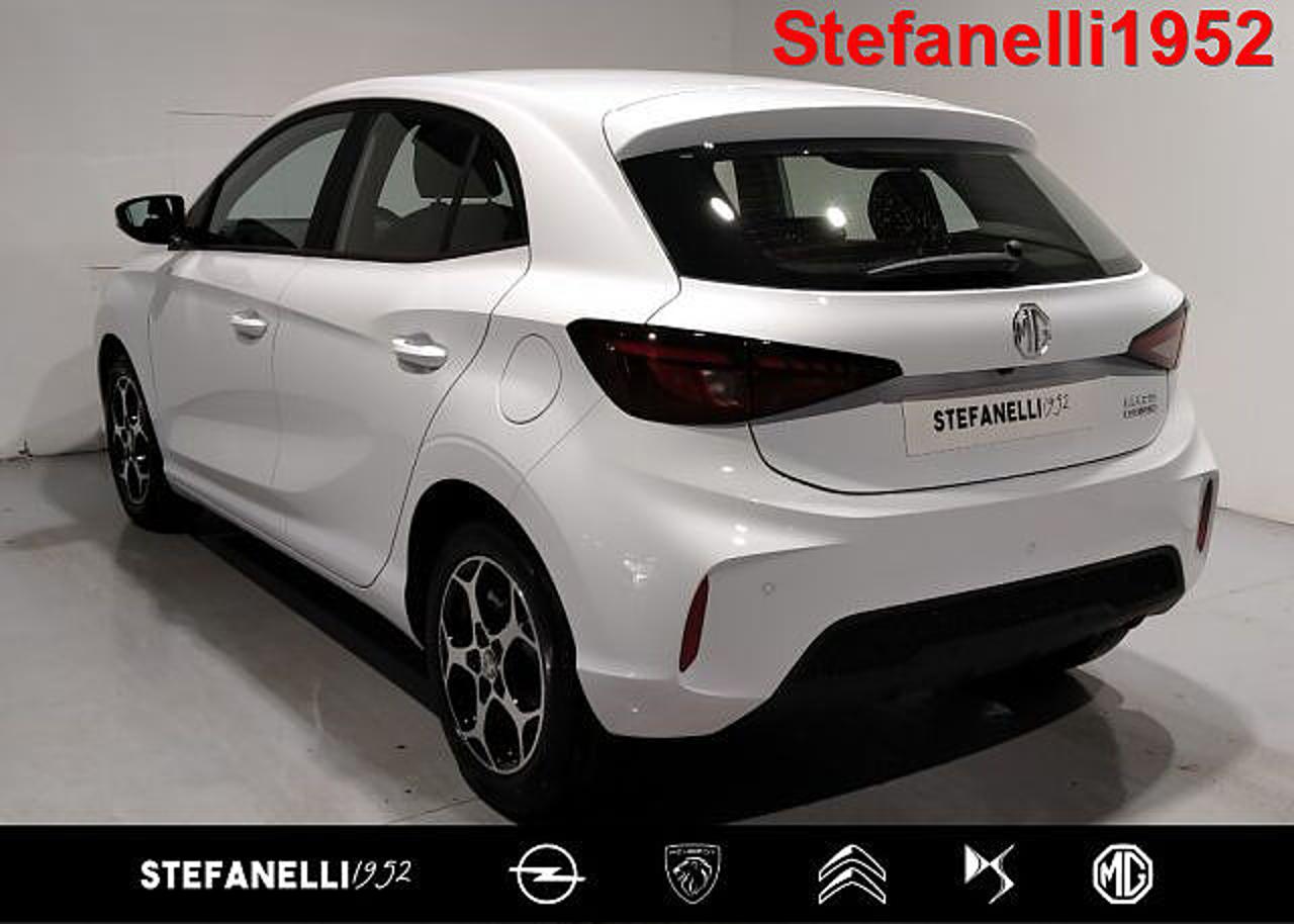 MG mg mg3 usata, con antenna satellitare