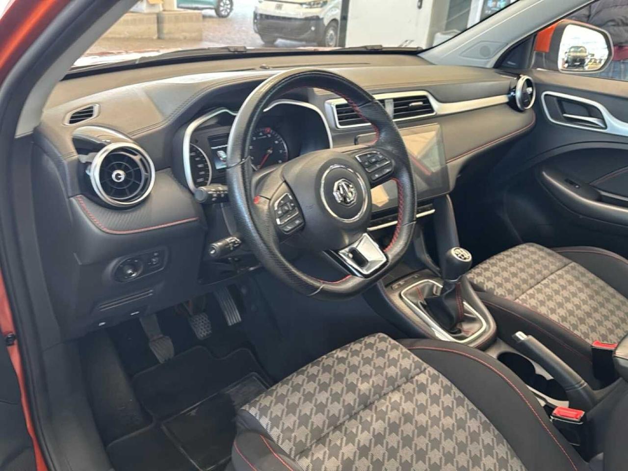 MG Mg Zs usata 23