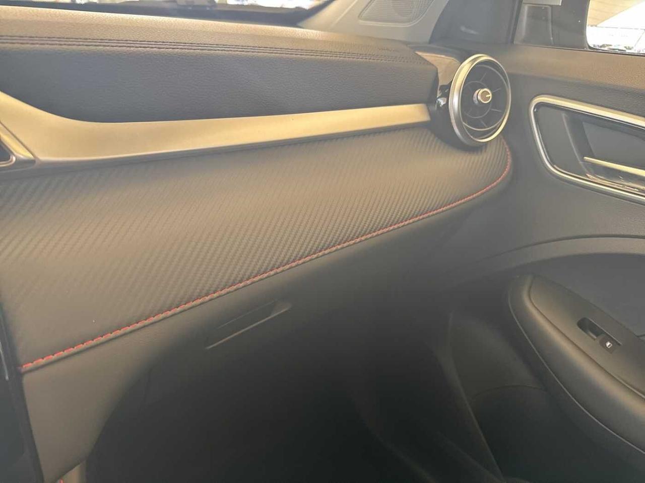 MG Mg Zs usata, con barre/griglia porta tutto