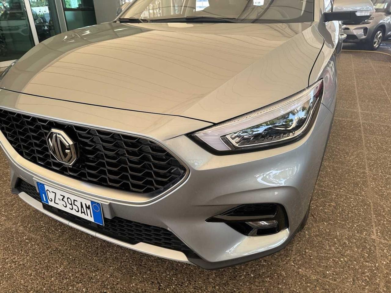 MG Mg Zs usata, con fari fendinebbia