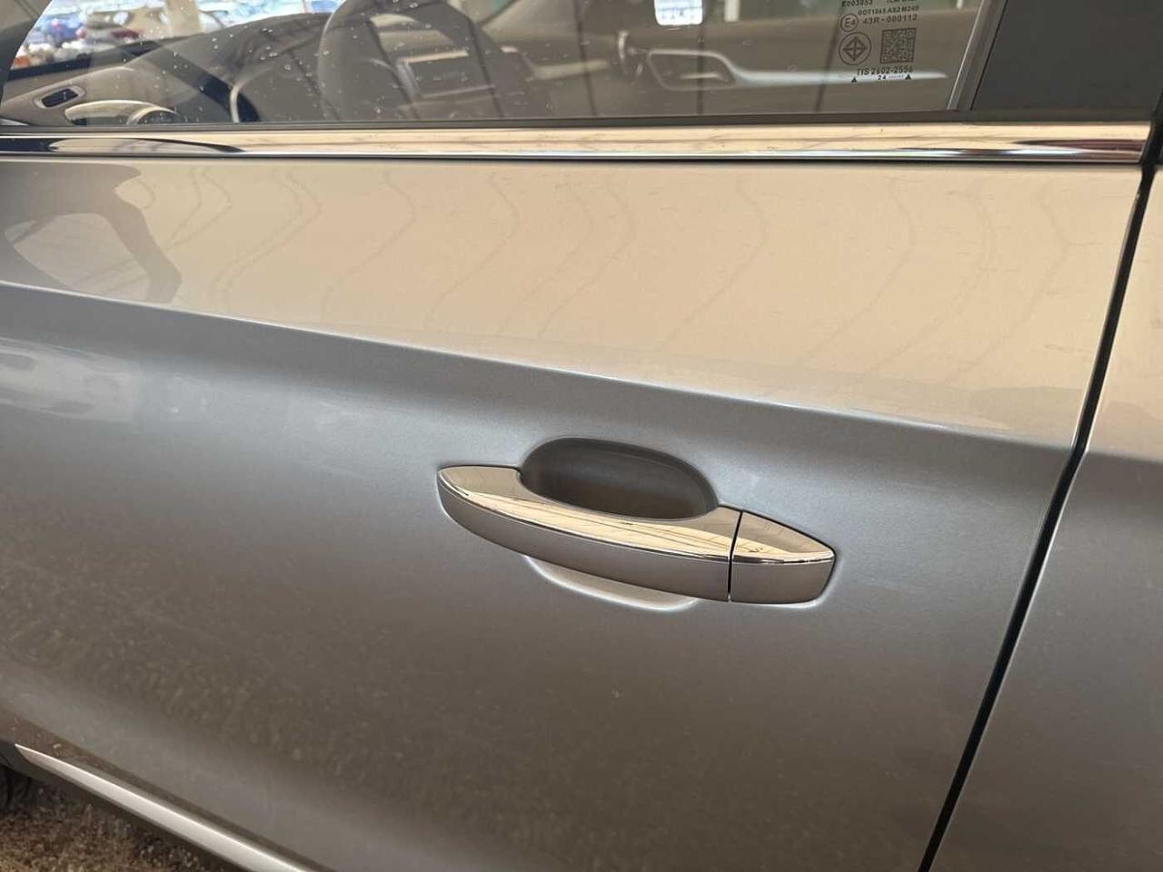 MG Mg Zs usata, con sedile posteriore sdoppiabile