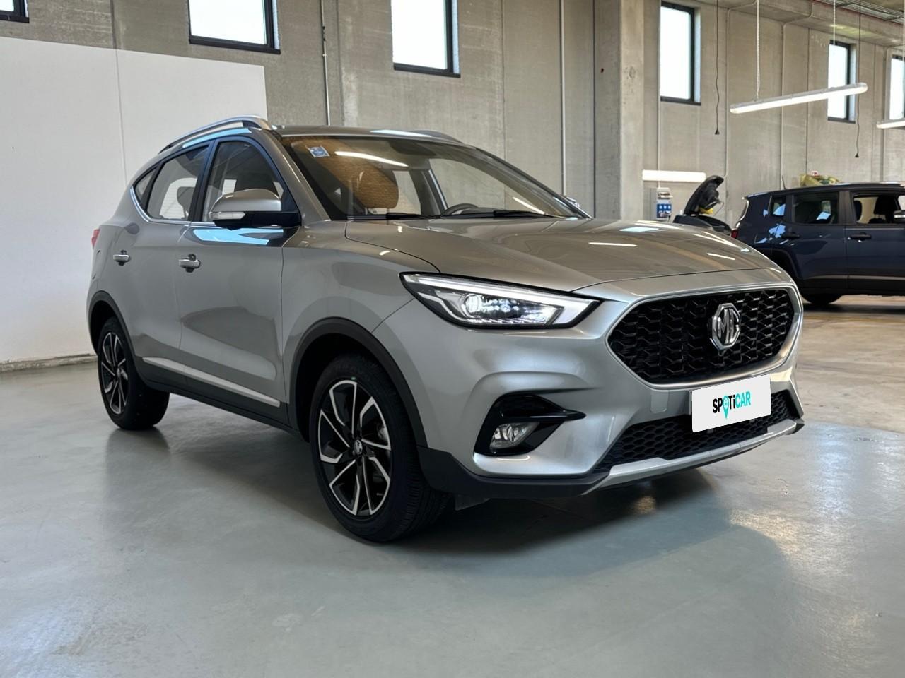 MG Mg Zs usata, con barre longitud.al tetto cromato/argento