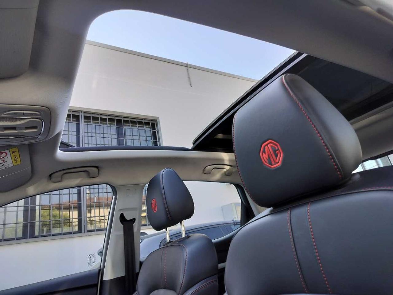 MG Mg Zs usata, con Xenon-led
