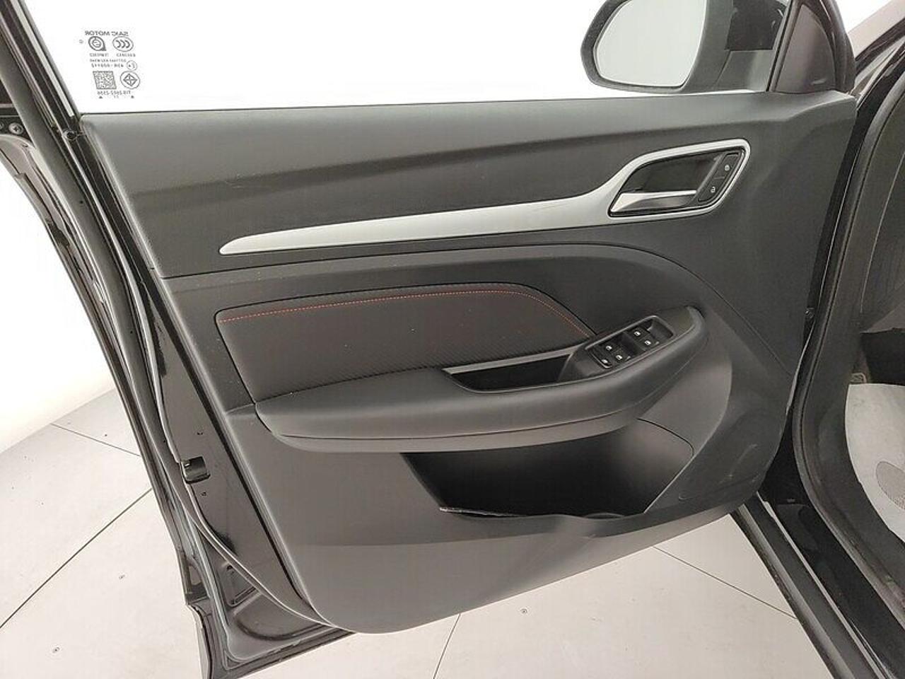 MG Mg Zs usata, con tessuto