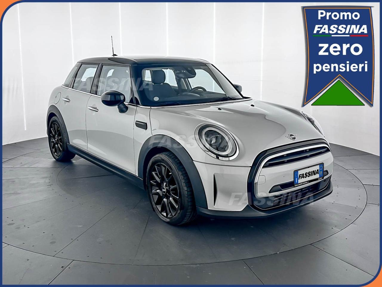 Mini  MINI 5 porte 5p 1.5 Cooper Classic auto 
