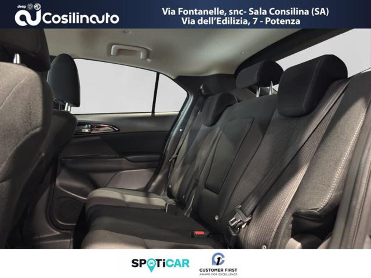Mitsubishi Mitsubishi Canter usata, con airbag