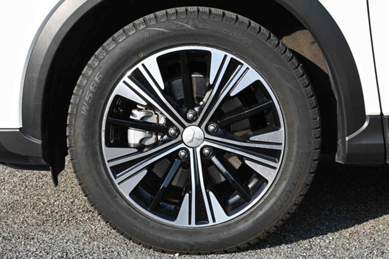 Mitsubishi Mitsubishi Canter usata, con airbag