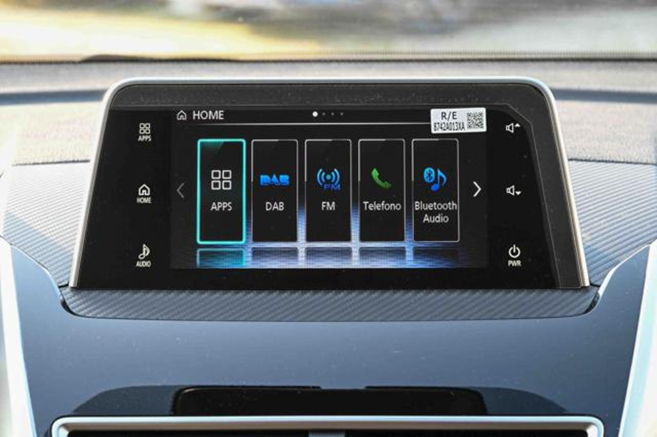Mitsubishi Mitsubishi Canter usata, con radio cd e mp3