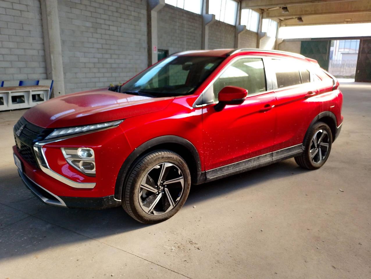 Mitsubishi Mitsubishi Canter CANTER Cross 2.4 phev instyle sda s-awc