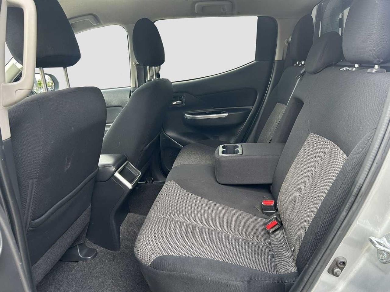 Mitsubishi Mitsubishi L200 usata, con 4 porte