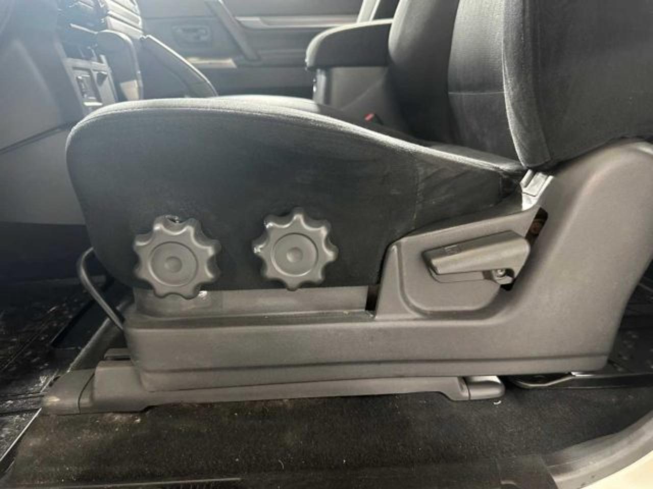 Mitsubishi Mitsubishi Pajero usata 12