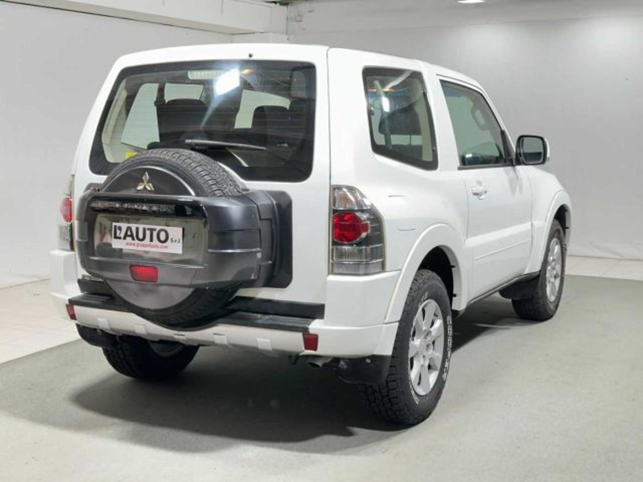 Mitsubishi Mitsubishi Pajero usata 25