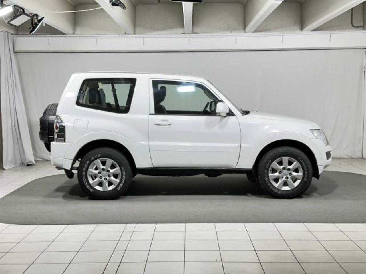 Mitsubishi Mitsubishi Pajero usata 26