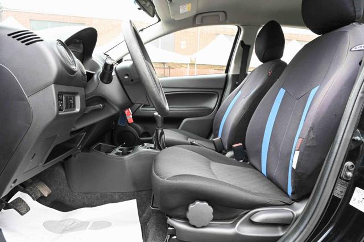 Mitsubishi Mitsubishi Space Star usata, con autoradio