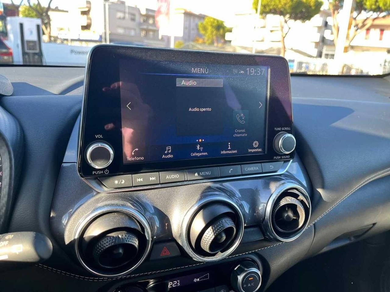 Nissan Nissan Juke usata, con 3-blink turn signal