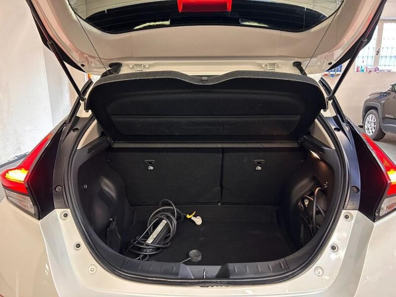 Nissan Nissan Leaf usata, con alzacristalli elettrici