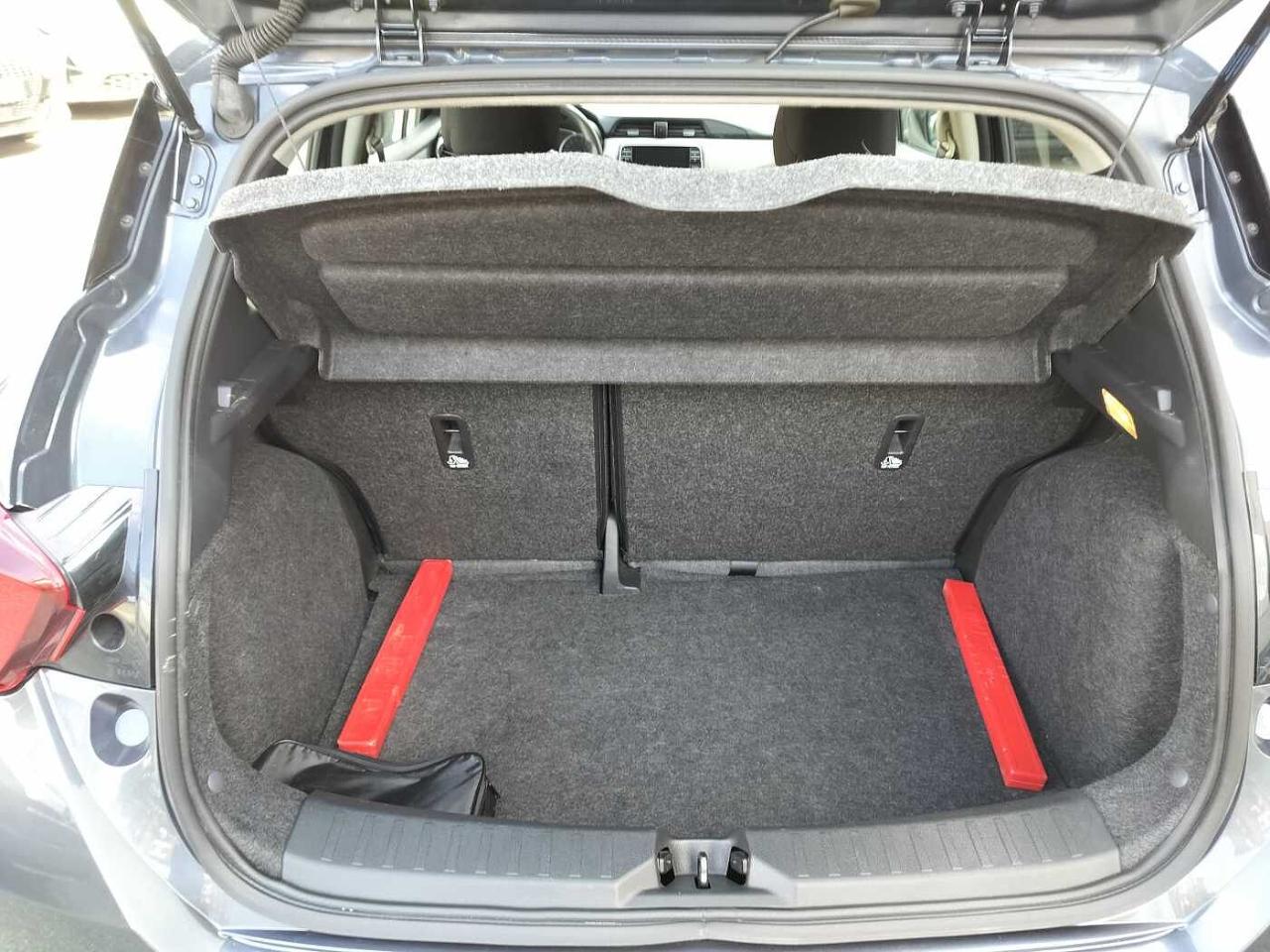 Nissan Nissan Micra usata, con 5 marce