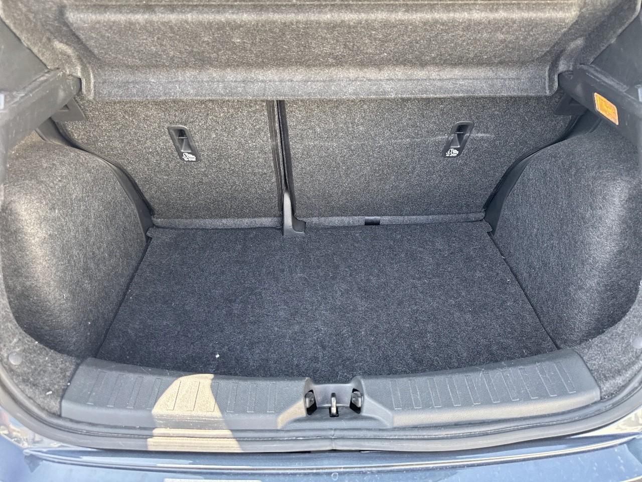 Nissan Nissan Micra usata, con comandi audio al volante