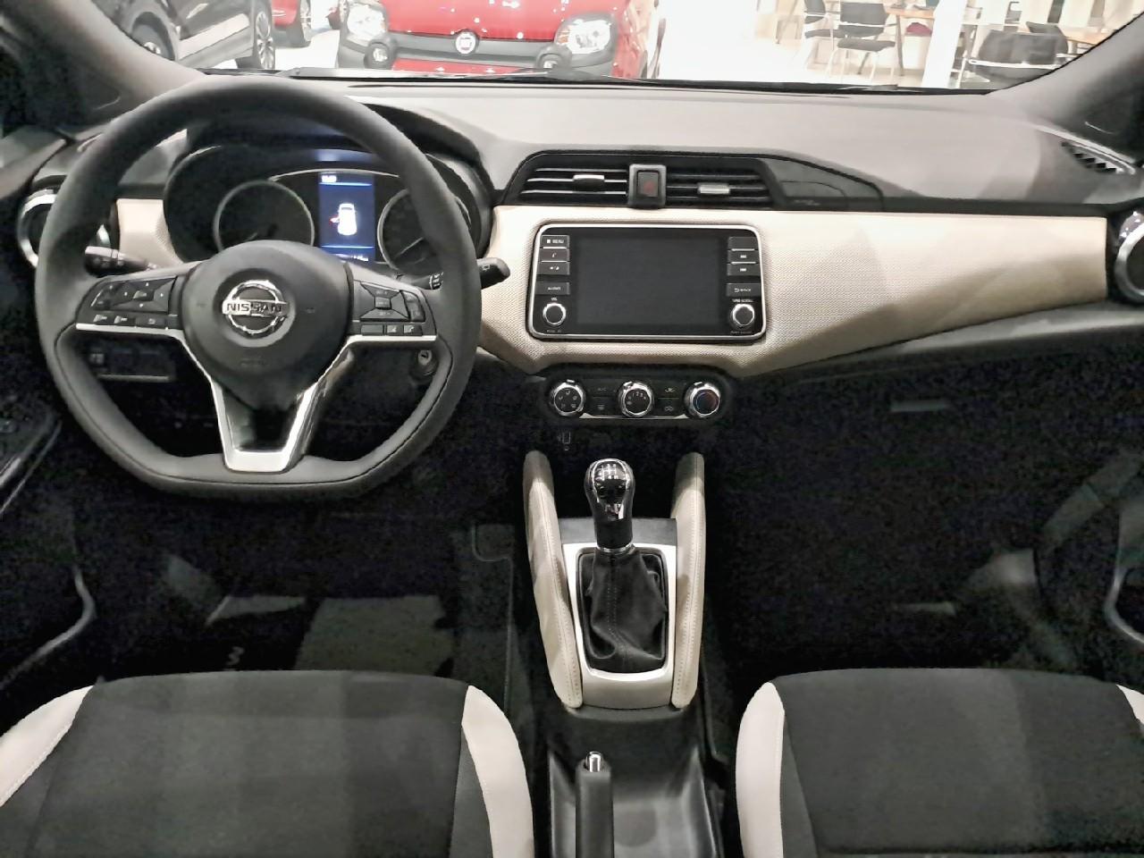 Nissan Nissan Micra usata, con comandi media touch screen