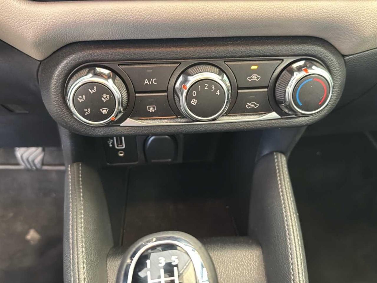 Nissan Nissan Micra usata 9