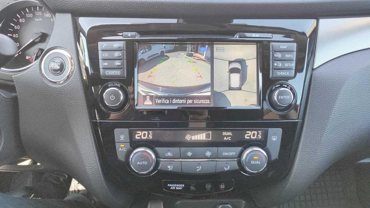 Nissan Nissan Qashqai usata, con fari fendinebbia