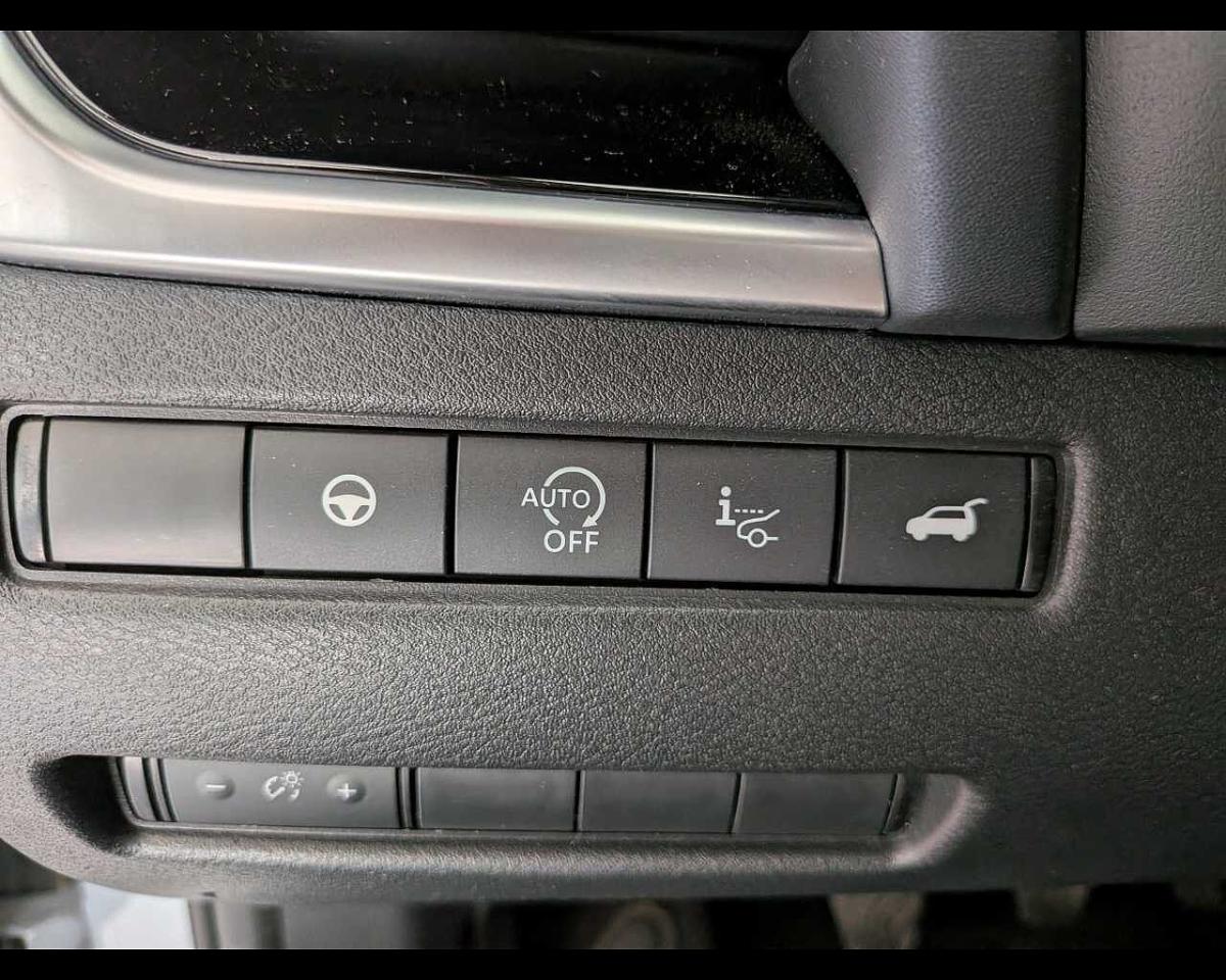 Nissan Nissan Qashqai usata, con assistente al cambio di corsia