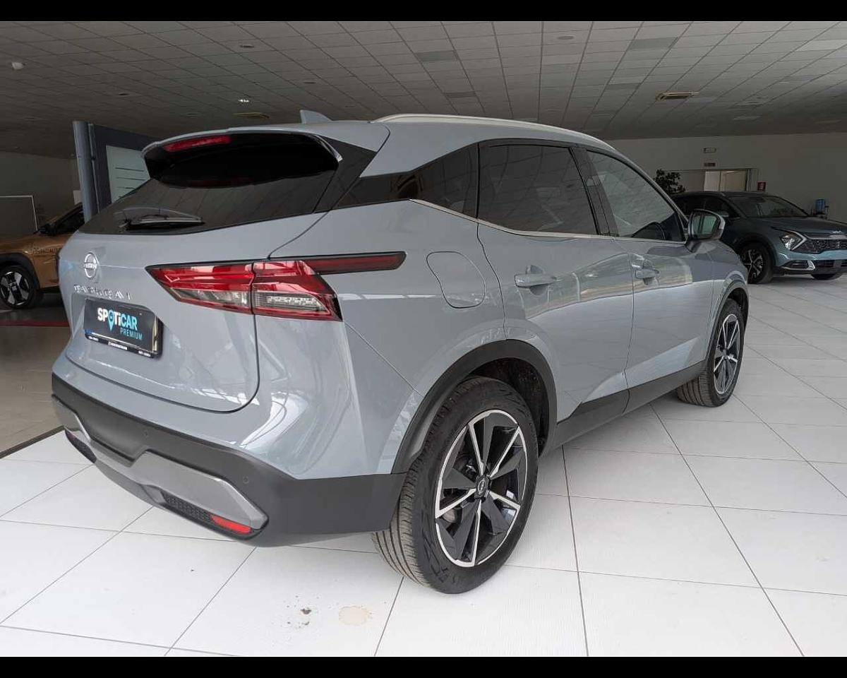 Nissan Nissan Qashqai usata, con fari fendinebbia