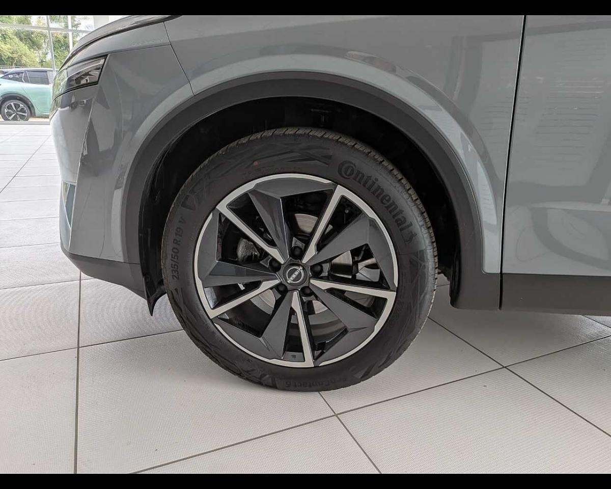 Nissan Nissan Qashqai usata, con hill holder