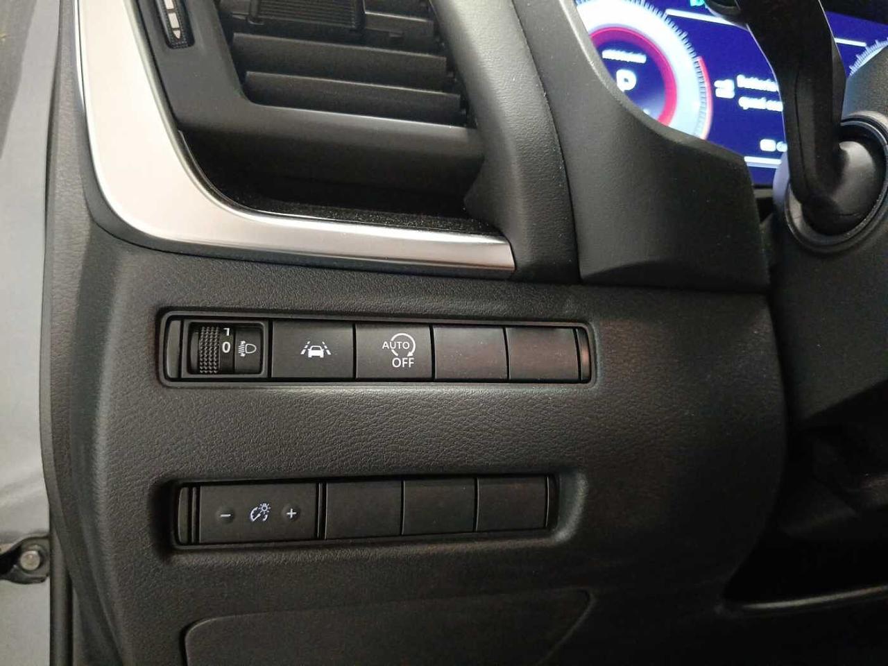 Nissan Nissan Qashqai usata, con antenna satellitare