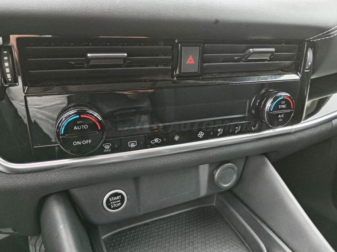 Nissan Nissan Qashqai usata, con alzacristalli elettrici