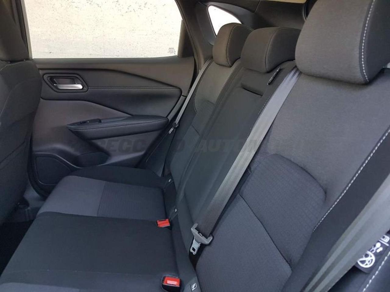 Nissan Nissan Qashqai usata, con navigatore