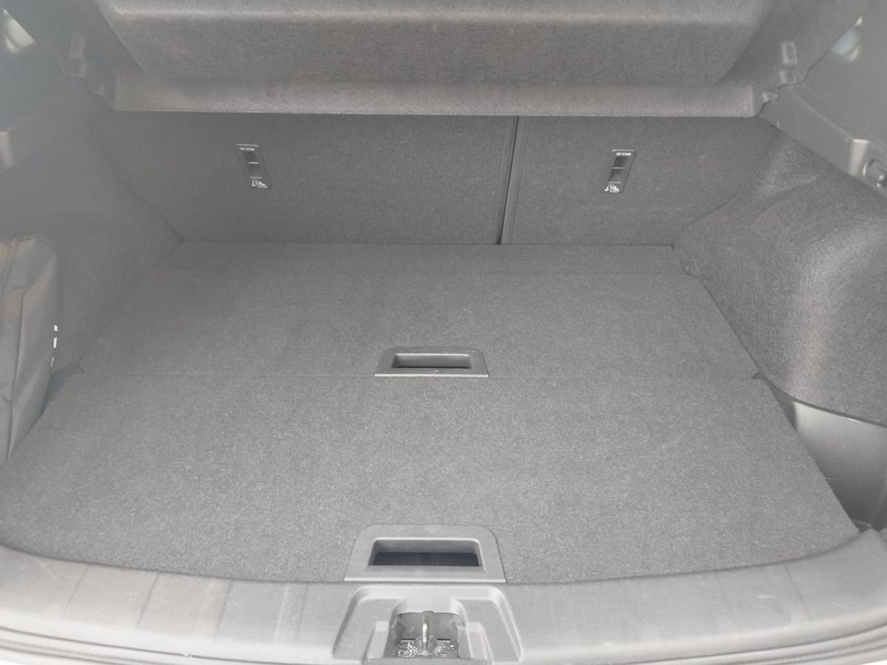 Nissan Nissan Qashqai usata, con luci diurne