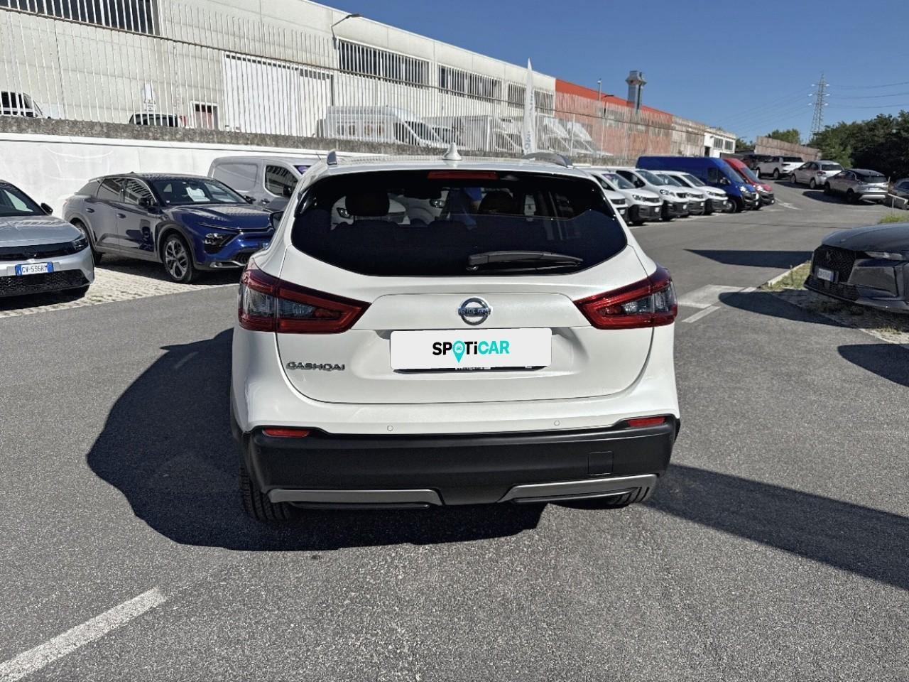 Nissan Nissan Qashqai usata, con bracciolo anteriore