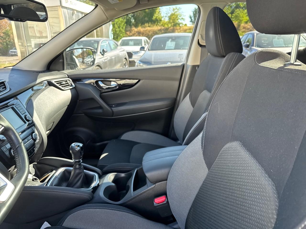 Nissan Nissan Qashqai usata, con cinture sicurezza post. conducente, cinture sicurezza post. passeggero, cinture sicurezza post. centrale a 3 punti