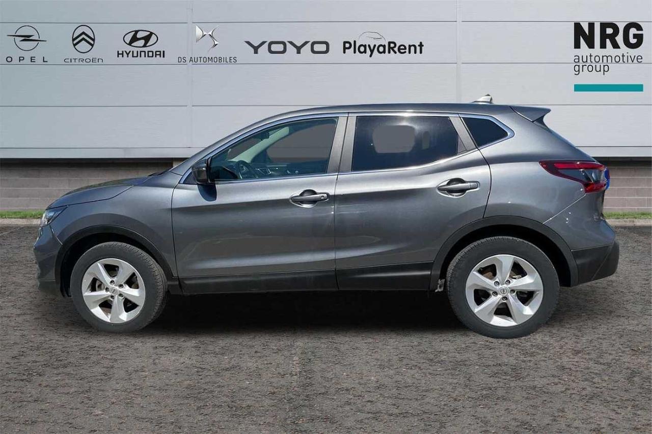Nissan Nissan Qashqai usata, con bracciolo centrale posteriore con portabicchieri