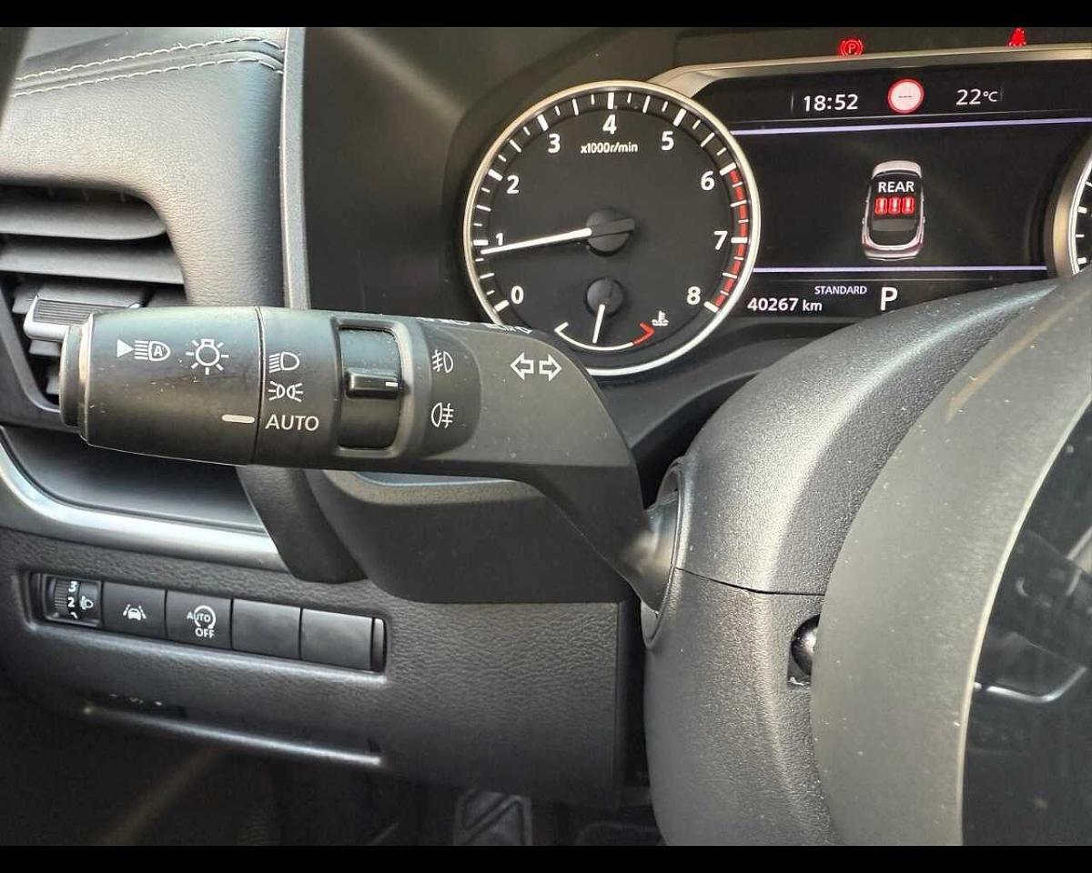Nissan Nissan Qashqai usata, con assistente al cambio di corsia