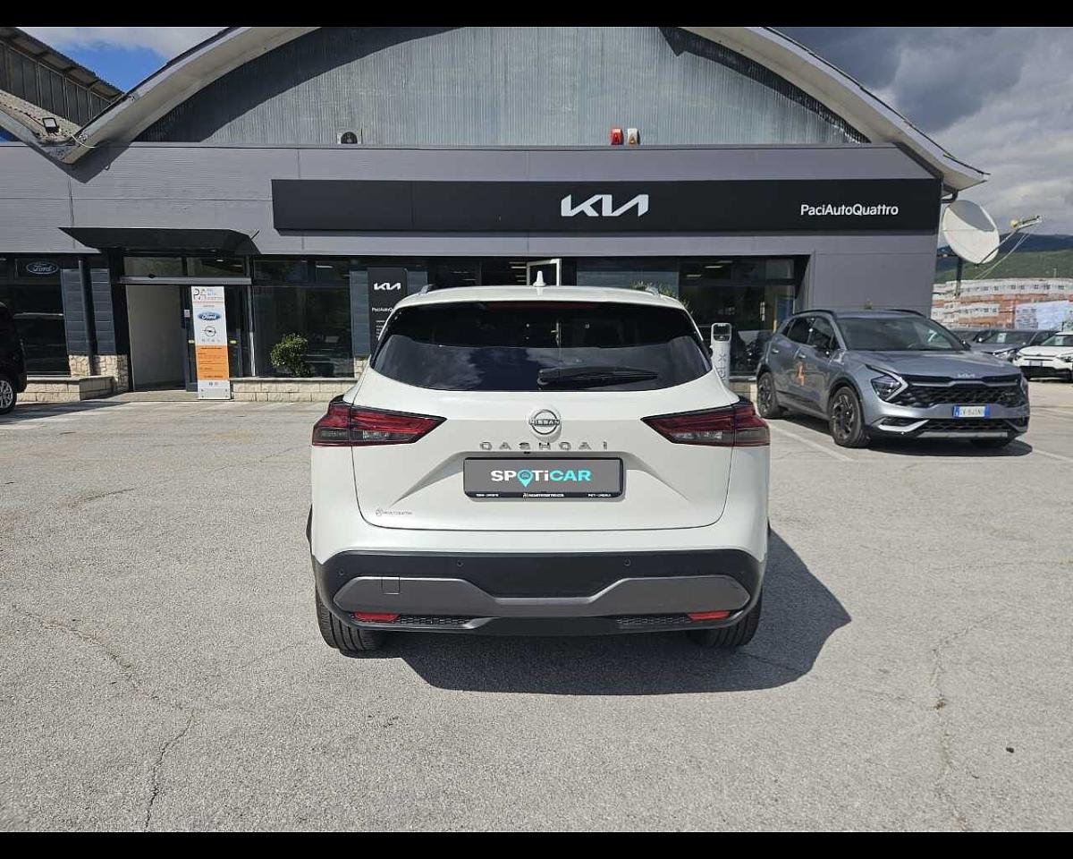 Nissan Nissan Qashqai usata, con bracciolo porta oggetti