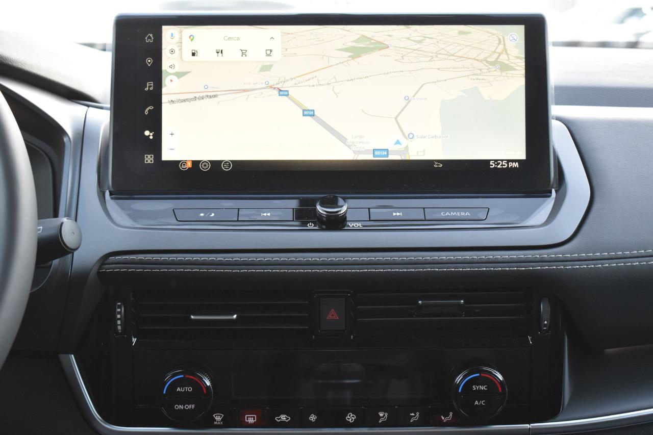 Nissan Nissan Qashqai usata, con navigatore