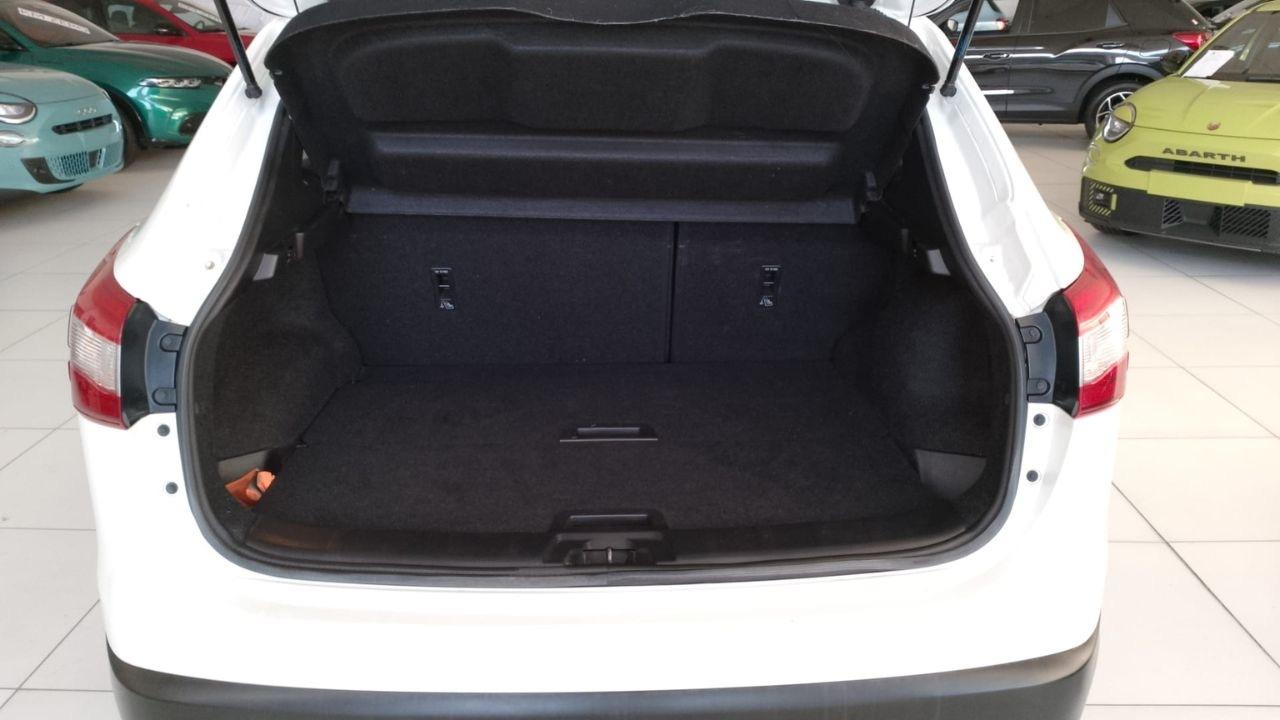 Nissan Nissan Qashqai usata 22