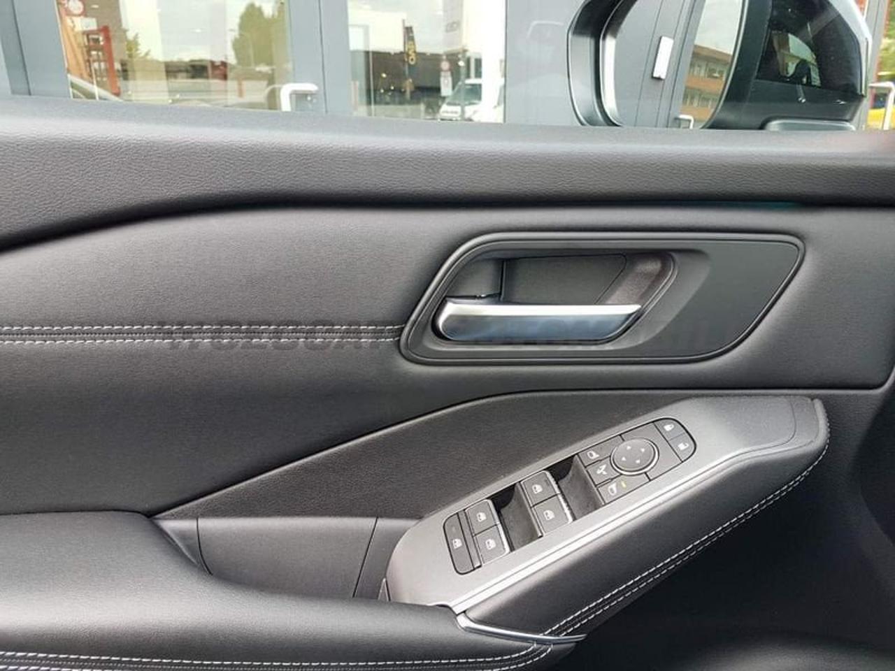 Nissan Nissan Qashqai usata, con navigatore