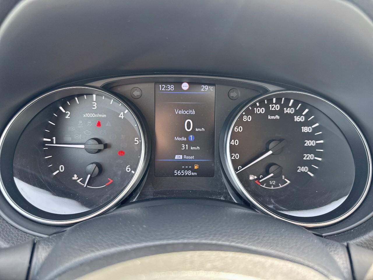 Nissan Nissan Qashqai usata, con 6 altoparlanti