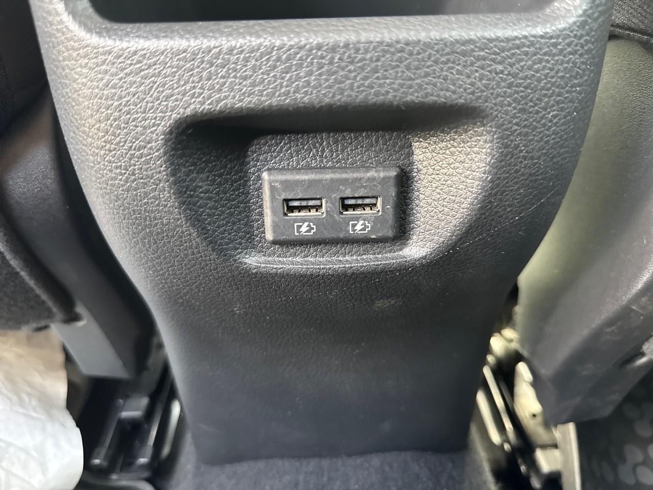 Nissan Nissan Qashqai usata, con attivazione vocale include sistema audio, include comandi telefono e include comandi sistema navigazione