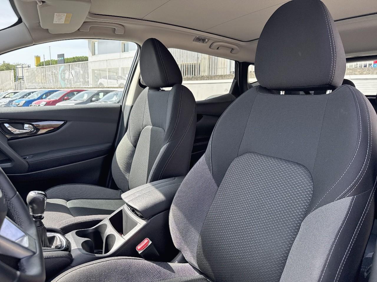 Nissan Nissan Qashqai usata, con cinture sicurezza post. conducente, cinture sicurezza post. passeggero, cinture sicurezza post. centrale a 3 punti