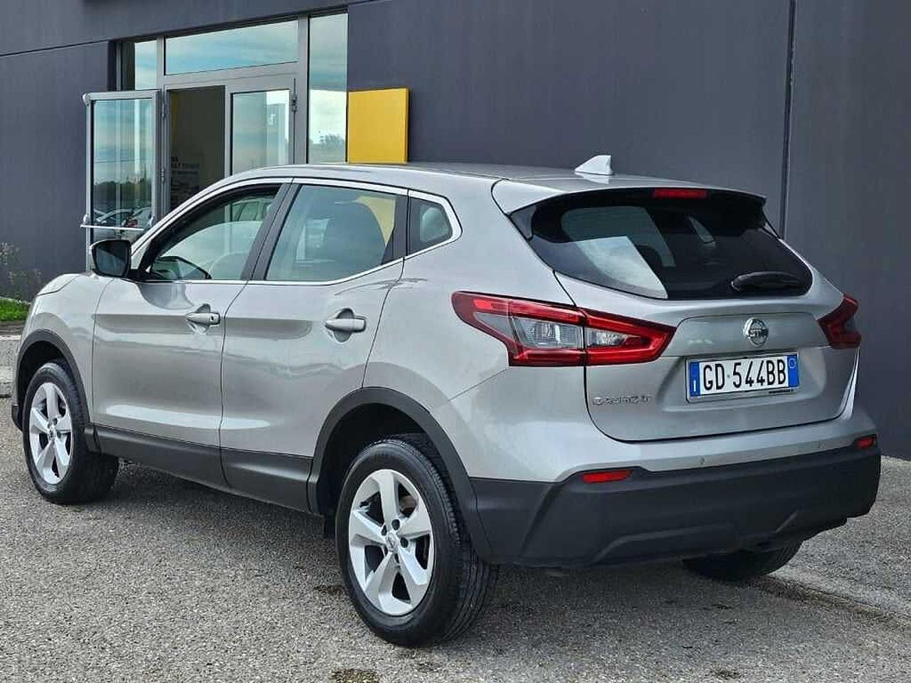 Nissan Nissan Qashqai usata, con cerchi in lega leggera
