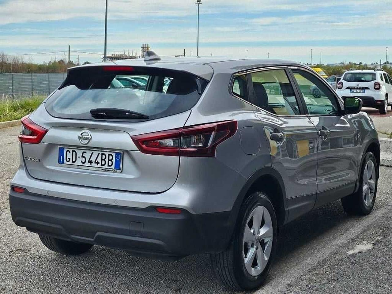 Nissan Nissan Qashqai usata, con chiusura di sicurezza per bambini (portiere posteriori)